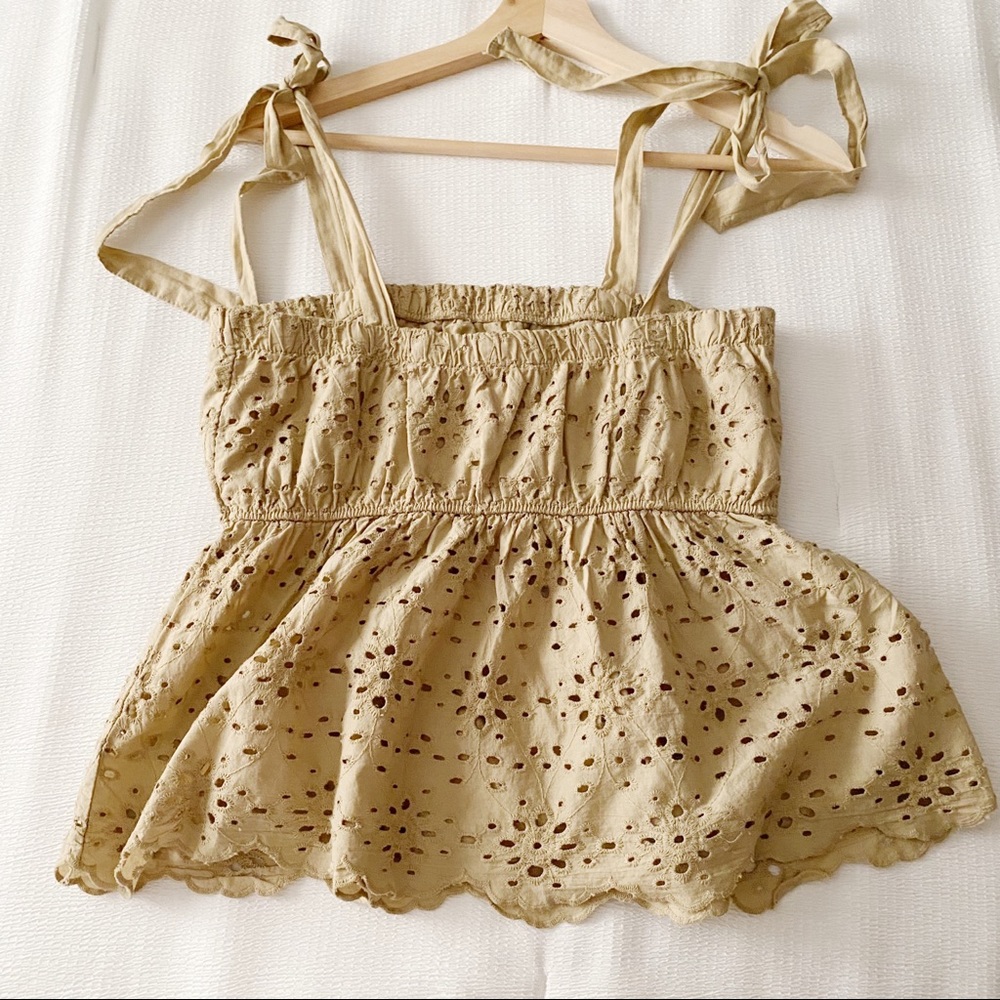 NWOT AEO Taupe Eyelet Lace Peplum Camisole With Shoulder Ties - Picture 7 of 9
